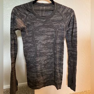 Gray/Black lululemon running top